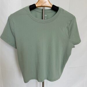 Women's Cropped Green T-Shirt